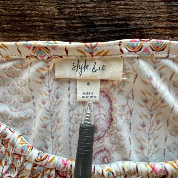 Macy's Style & Co Womens Top Pleated Neckline Stretch Relaxed Fit Paisley Sz S - Picture 6 of 8